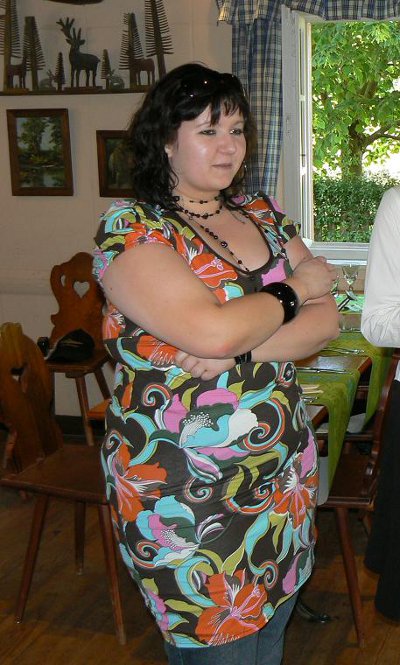 Frédérique, avant la pose de son anneau gastrique Photo de Frédérique avant son opération de chirurgie de l'obésité