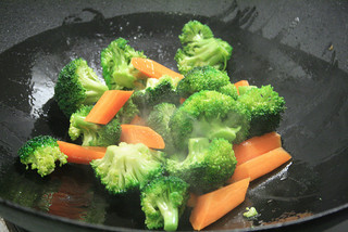 Carottes et brocolis au wok Carottes et brocolis au wok